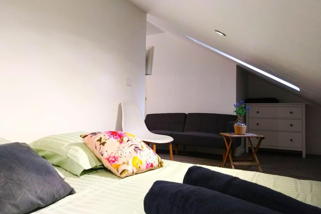 Le Cours Foucault - 3 Appartements - 8 Couchages モントーバン エクステリア 写真